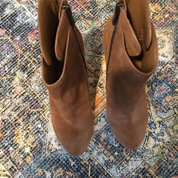 ELIE TAHARI DARYN CAMEL GENUINE LEATHER SUEDE BOOTIES - Picture 8 of 10
